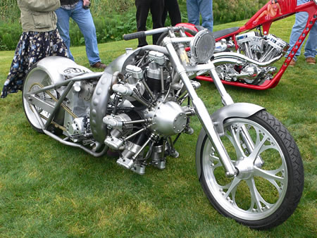 Alignement de motos d'occasion révisées dans le showroom Animastore